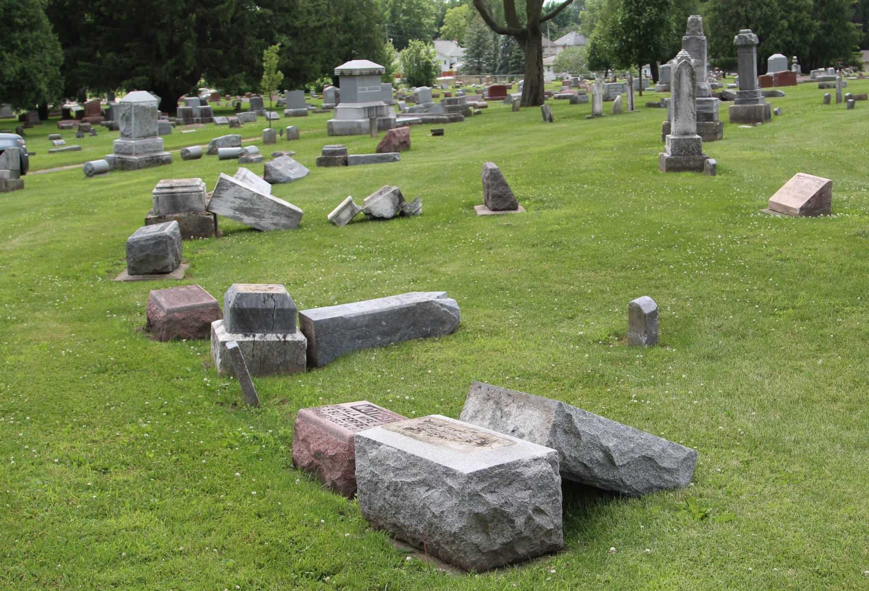 063020jr-elmwood-vandalism-7